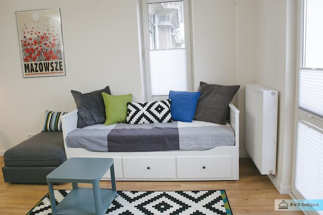 ワルシャワ コンシェルジ ウォラ エキスポ