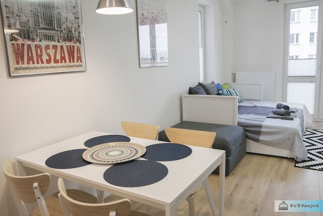 ワルシャワ コンシェルジ ウォラ エキスポ