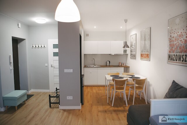 ワルシャワ コンシェルジ ウォラ エキスポ