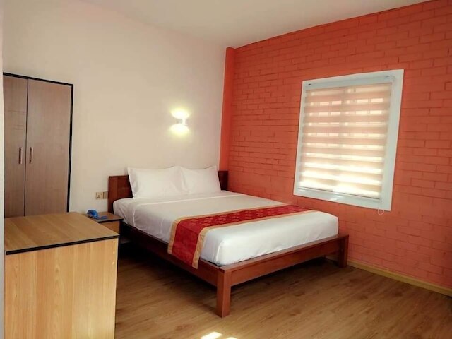 サンライズ スクエア モーテル