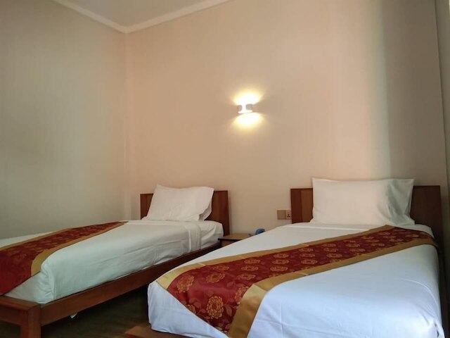 サンライズ スクエア モーテル