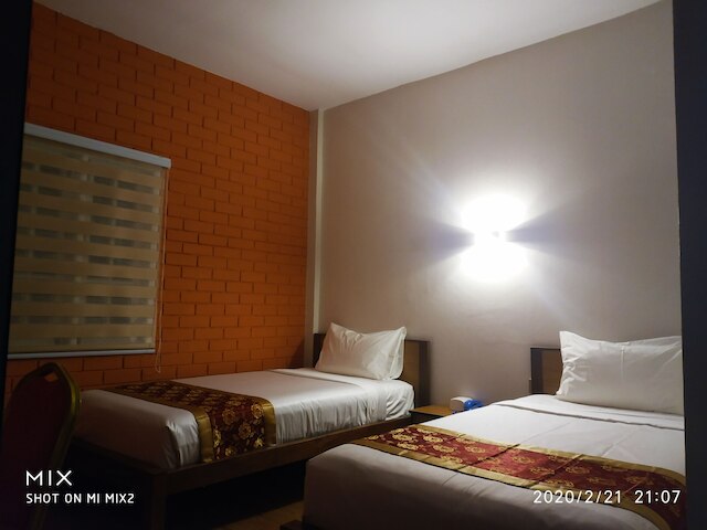 サンライズ スクエア モーテル