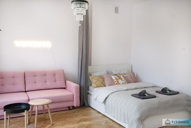 ワルシャワ コンシェルジ ロイヤル バス スタジオ