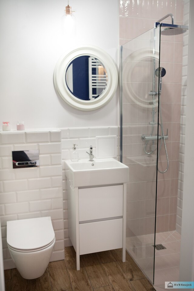 ワルシャワ コンシェルジ ロイヤル バス スタジオ