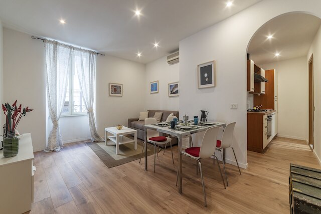 ヴィア デッリ アヴィニョネーシ