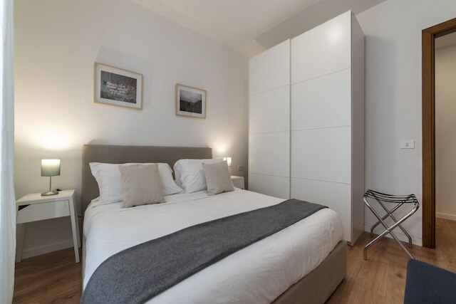 ヴィア デッリ アヴィニョネーシ