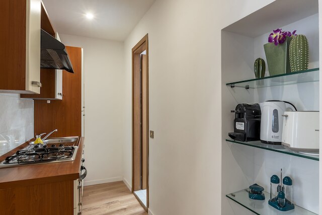 ヴィア デッリ アヴィニョネーシ