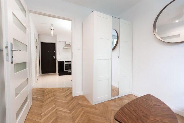 ワルシャワ コンシェルジ スクエア グジボフスキー