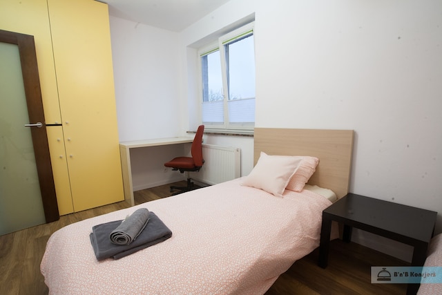 ワルシャワ コンシェルジ コスジコバ