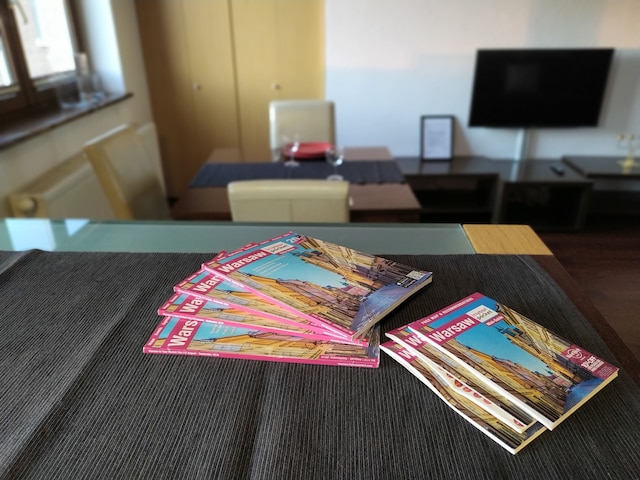 ワルシャワ コンシェルジ コスジコバ