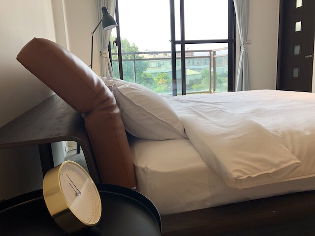 Single Eyelid Hostel