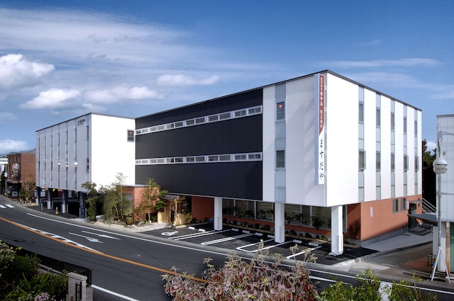 ホテルますだや