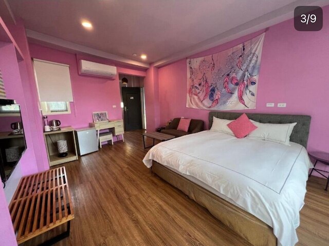 The Riverview Retreats