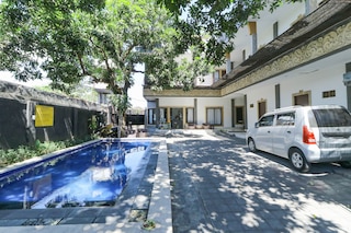 プダック サリ ホームステイ