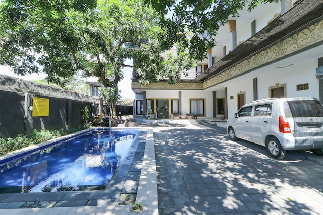 プダック サリ ホームステイ