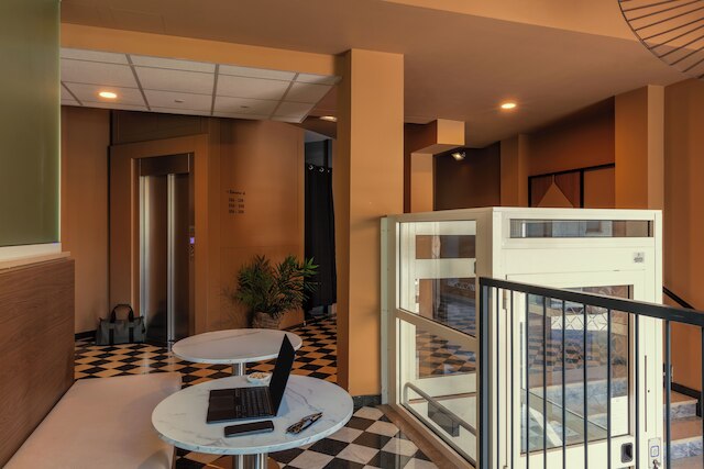 ボブ W ティチネーゼ