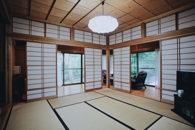 まるごと貸切 にごり湯天然温泉かけ流しと庭園 満来箱根山荘