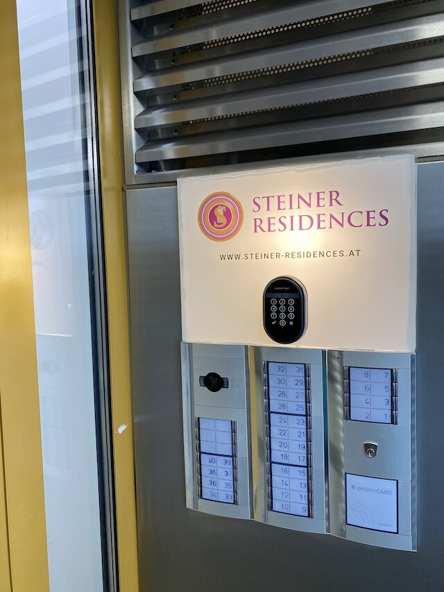 シュタイナー レジデンシズ フォルガルテンシュトラーセ