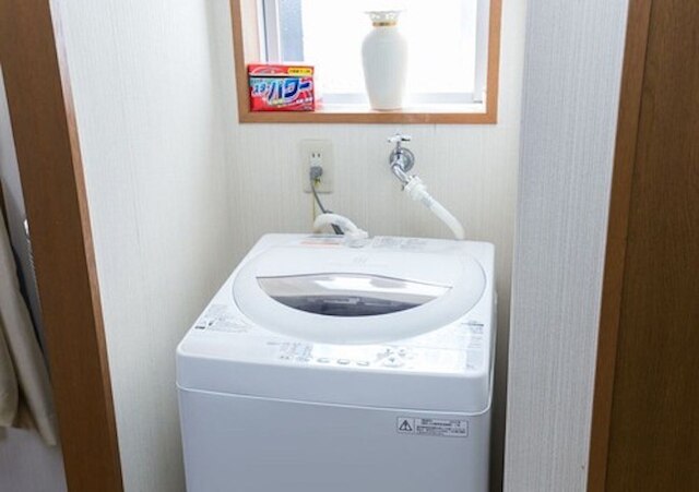 Centrally Located Deluxe Furnished.1