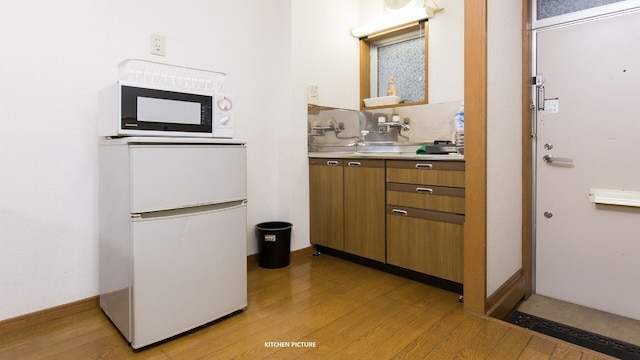 Centrally Located Deluxe Furnished.2