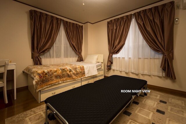 Centrally Located Deluxe Furnished.3