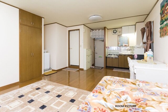 Centrally Located Deluxe Furnished.3