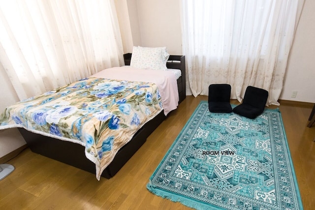 Centrally Located Deluxe Furnished.4