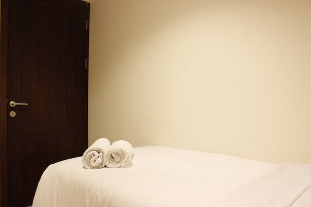 コンパクトなベッドルーム 2 室、@ ギャレリ チンブルイット 2 アパートメント、ダゴ近く