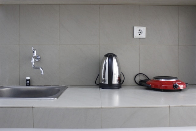 モノトーン スタイル スタジオ ルーム @ グランド アジア アフリカ アパートメント