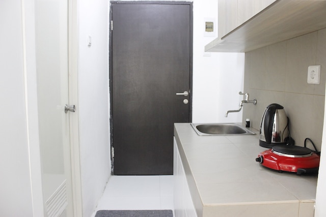 モノトーン スタイル スタジオ ルーム @ グランド アジア アフリカ アパートメント