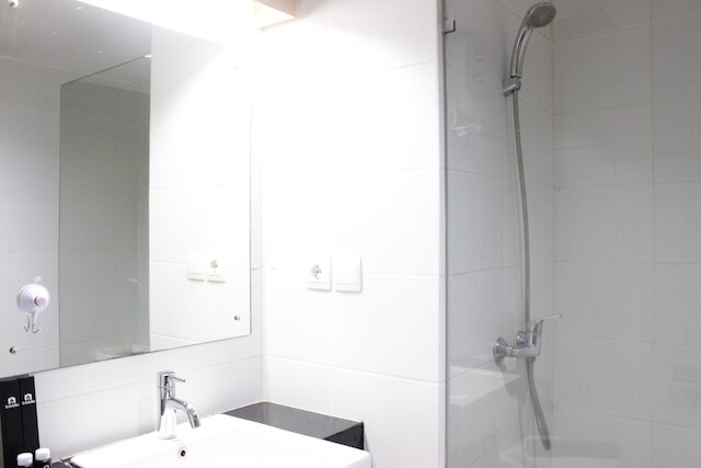 新築のスタジオ、ビバリー ダゴ アパートメント、ITB 近く