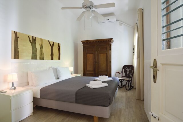 アテネ グリーン アパートメンツ