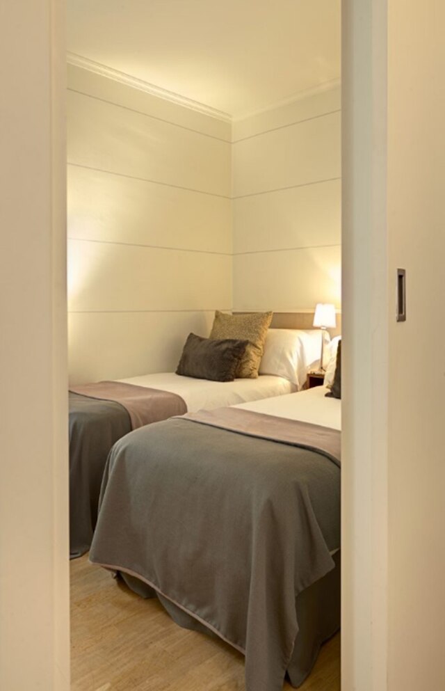 アパートメンツ シクスティフォー