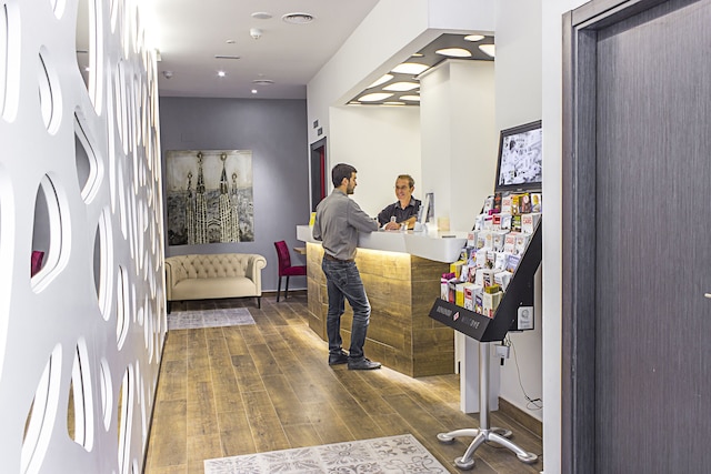 アパートメンツ ホステンプロ スイーツ