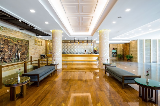 アイヤラ パレス