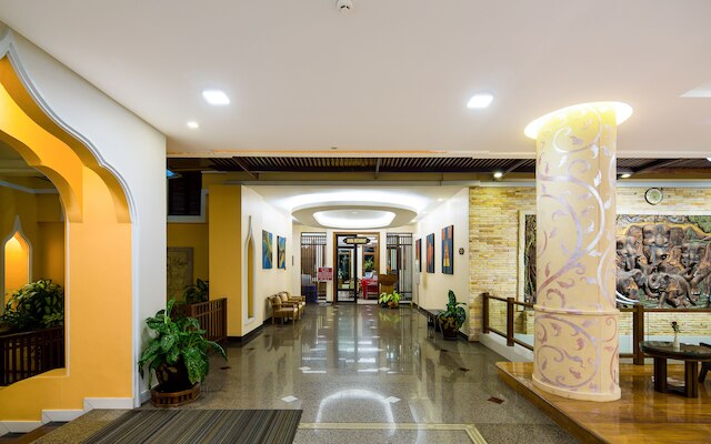 アイヤラ パレス