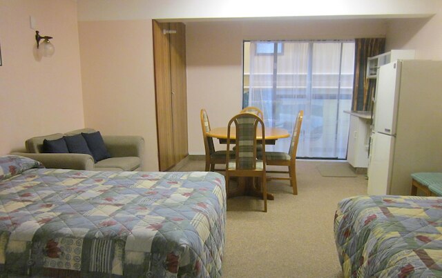 エース モーター ロッジ