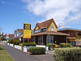 エース モーター ロッジ