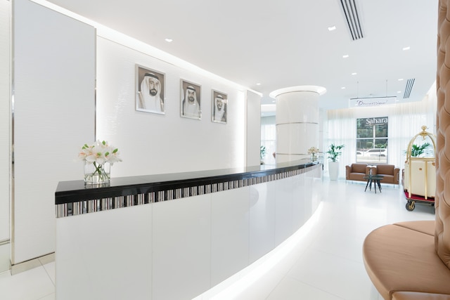 ゴールデン・サンズ・ホテル & レジデンス