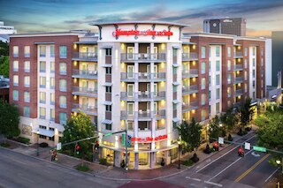 ハンプトン イン & スイーツ チャタヌーガ / ダウンタウン