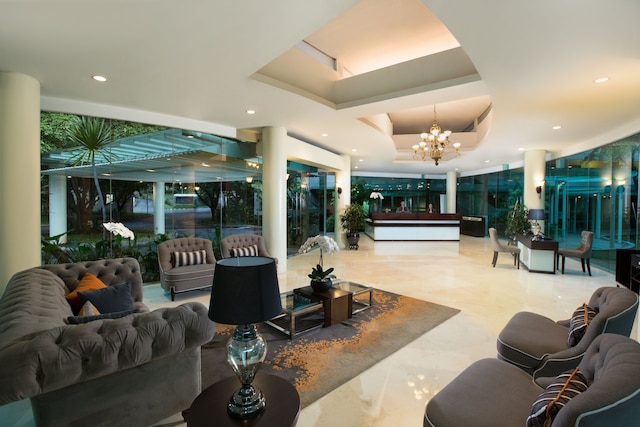 デロニクス ホテル カワラン