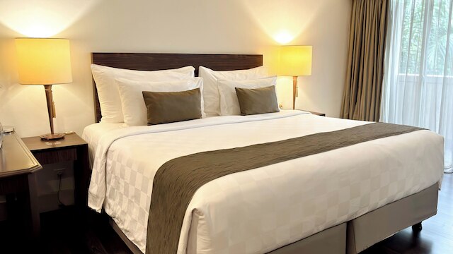 デロニクス ホテル カワラン