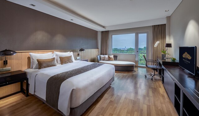 デロニクス ホテル カワラン