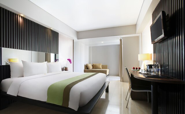 ホテル  サンティカ クタ バリ