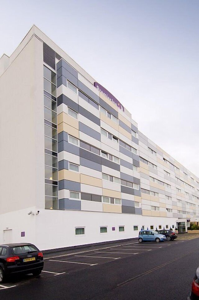 プレミア イン マンチェスター M56/J6 ルンガー レーン サウス