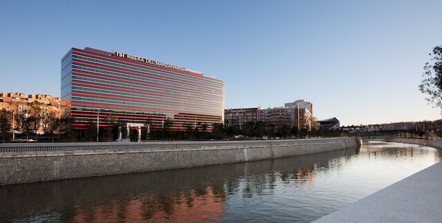 NH マドリッド リベラ デル マンサナレス