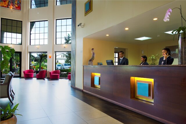 ロイヤル トラリカ ホテル