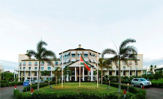 ロイヤル トラリカ ホテル