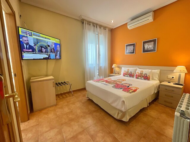 ルス マドリード ルームズ