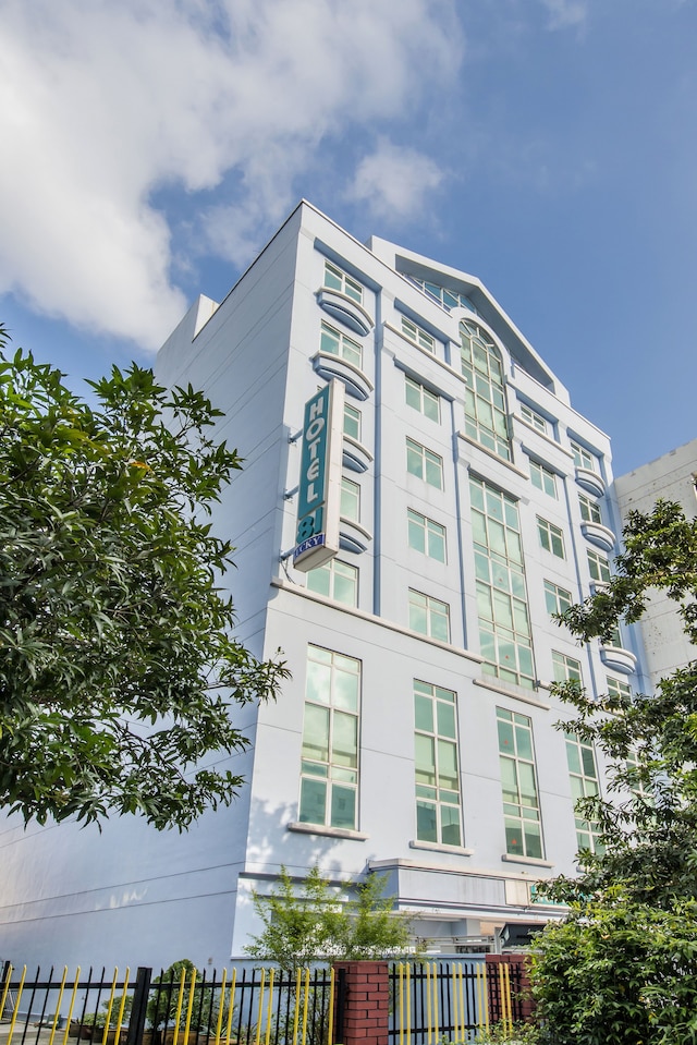 ホテル 81 ラッキー